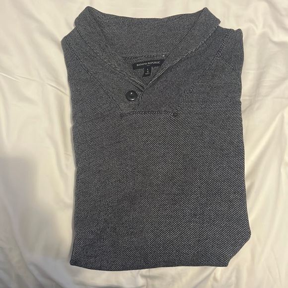 Banana Republic Sweater - Picture 1 of 3